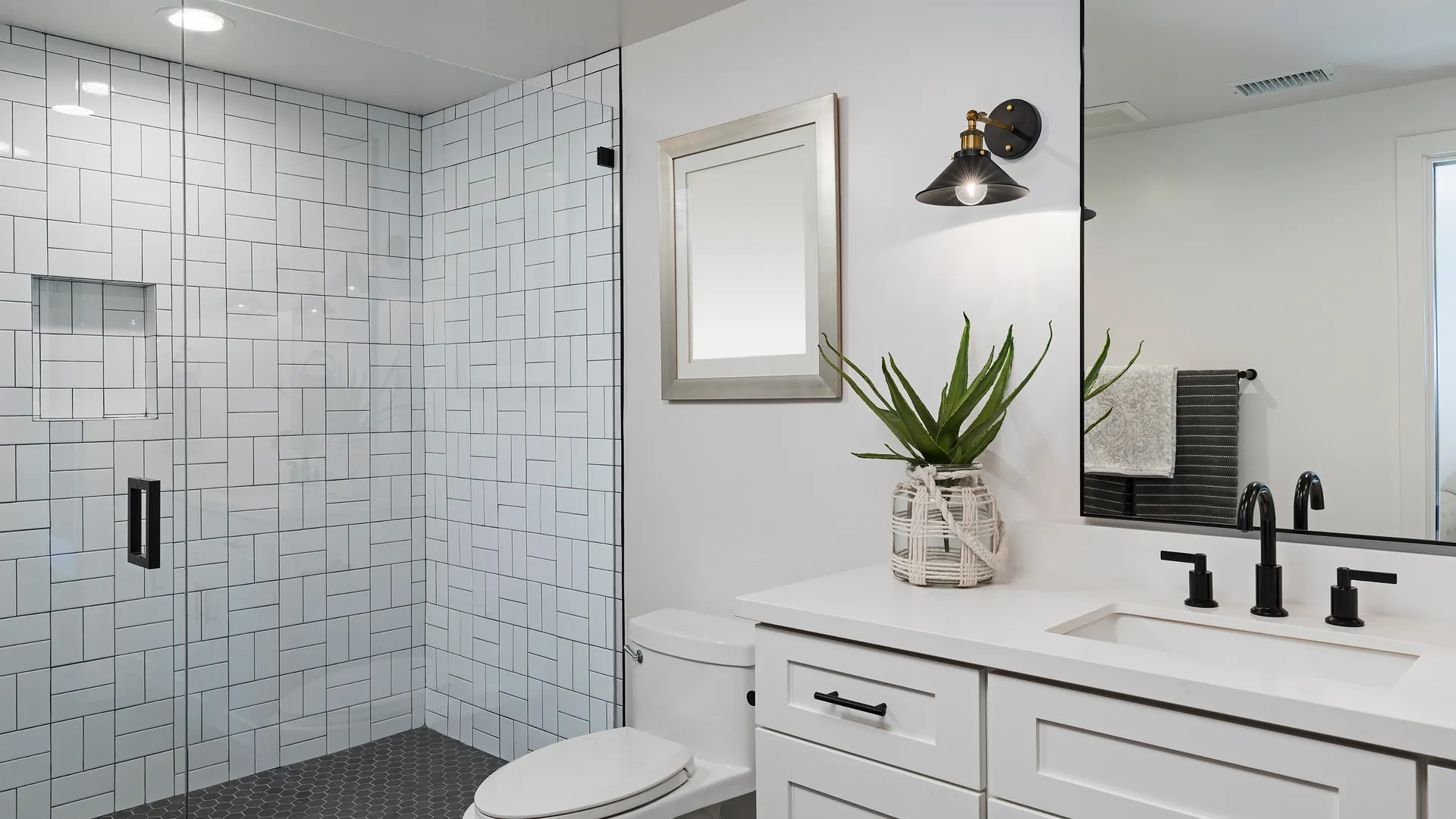 Top+Bathroom+Remodeling+in+Gainesville-+FL-1920w